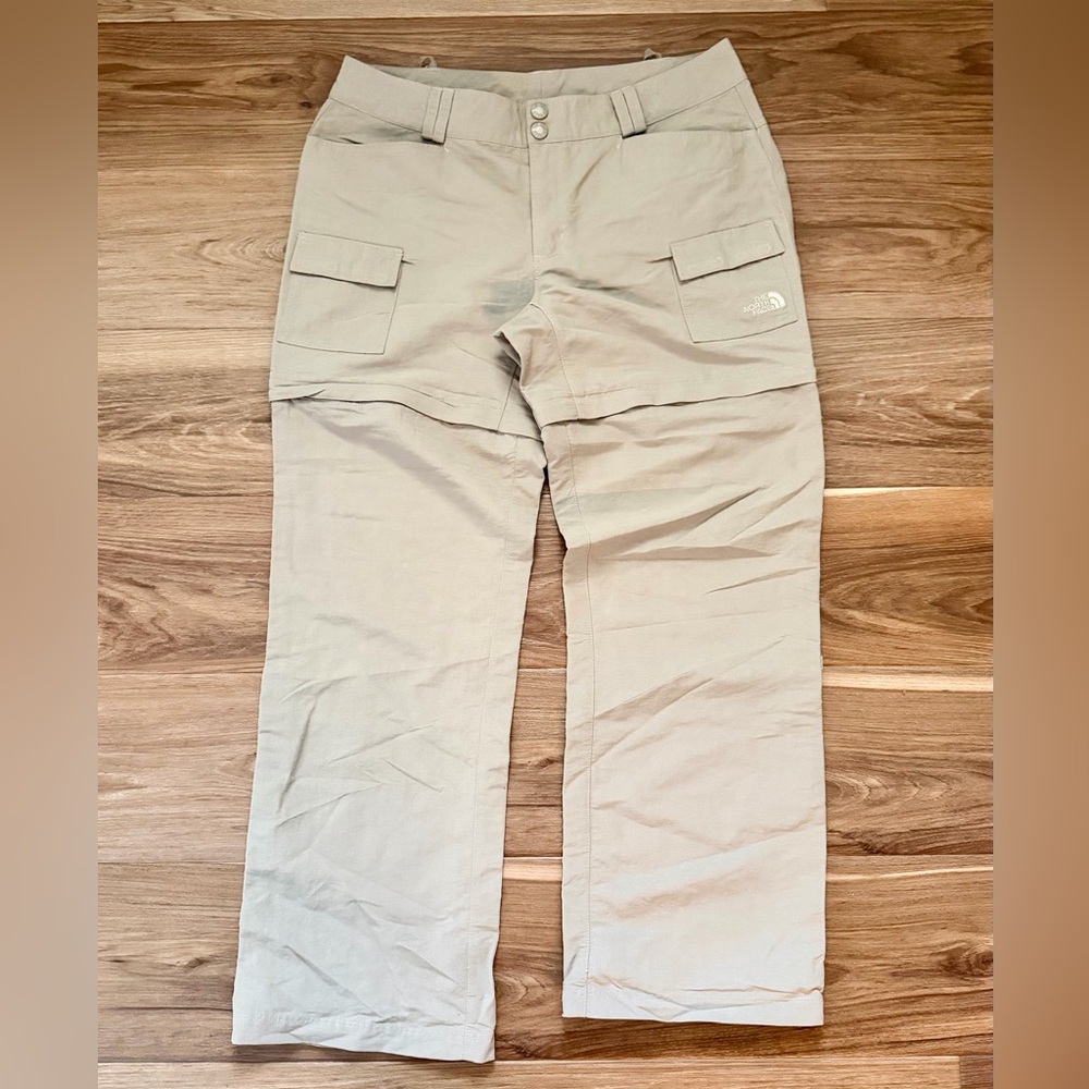 The North Face Women’s sz 14 Zip-off Converible Cargo Hiking Shorts / Pants